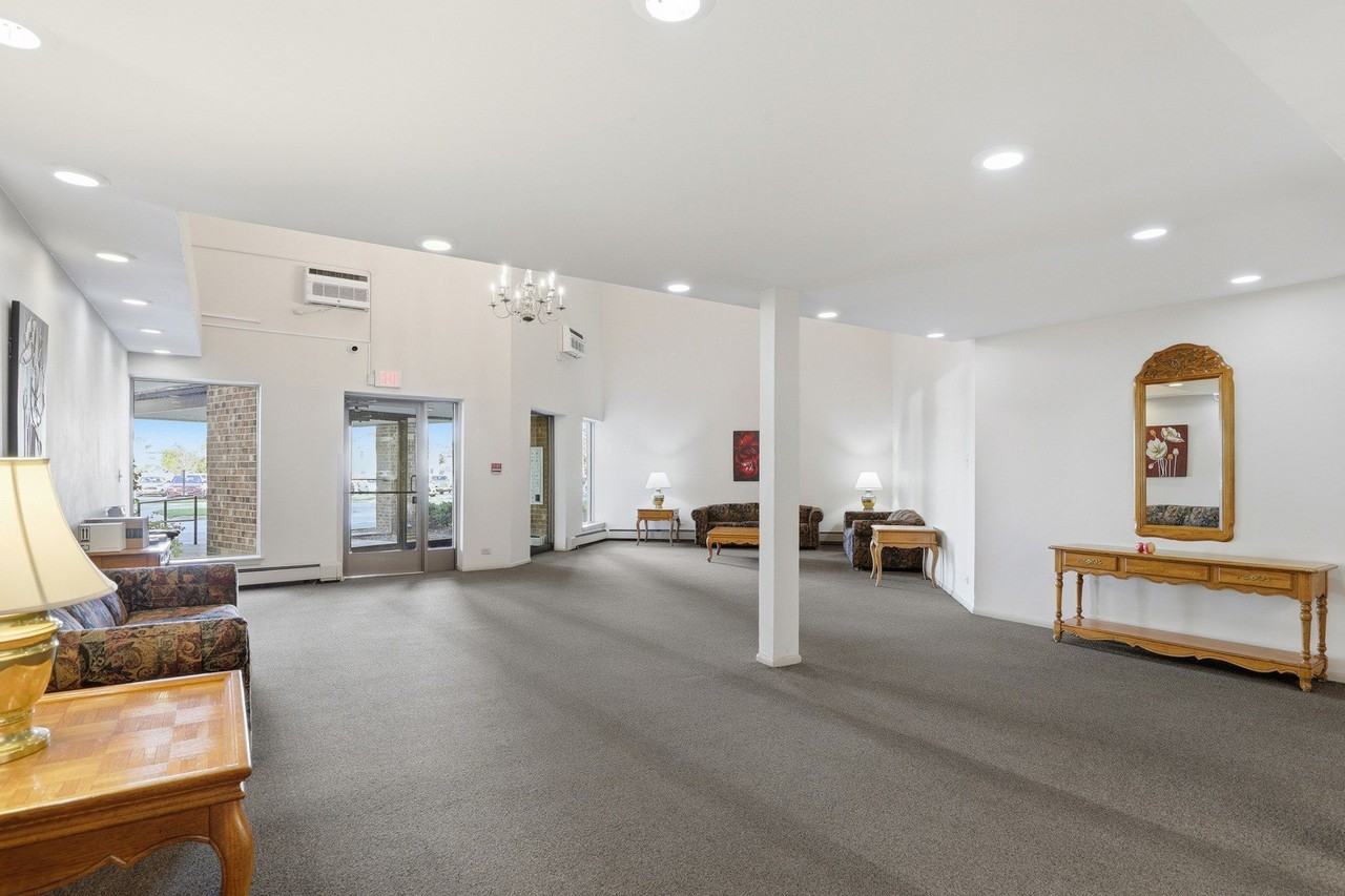 1375 Rebecca Dr Apt 219 #219 - Photo 2 of 10