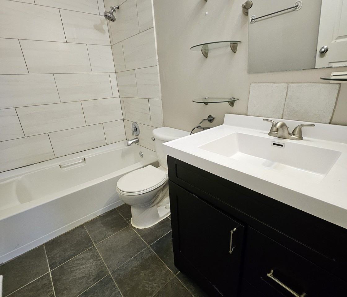 1375 Rebecca Dr Apt 219 #219 - Photo 6 of 10