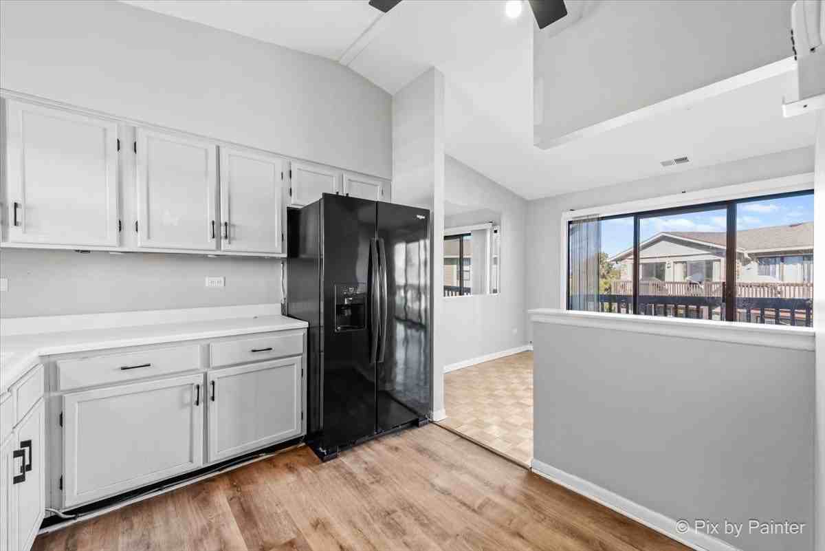 5815 Wilshire Ct Unit D #D - Photo 3 of 31