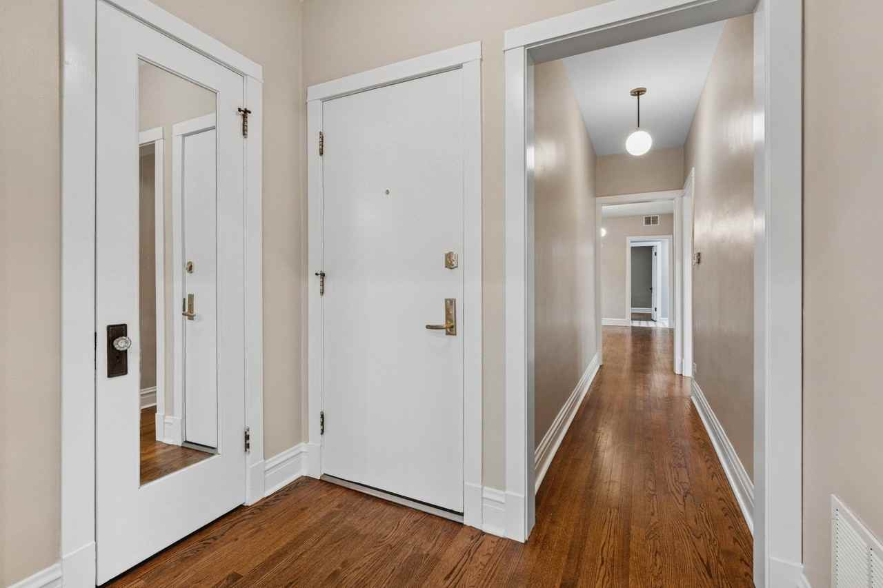 4932 N Ridgeway Ave Apt 2 #2 - Photo 2 of 21