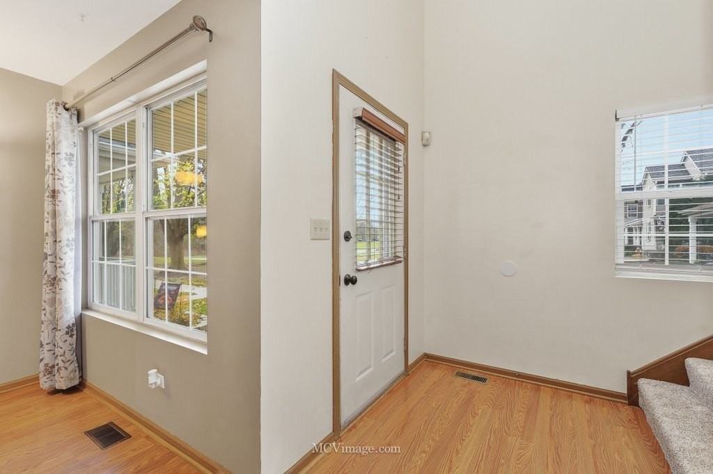 2175 Dalewood Ct - Photo 4 of 24