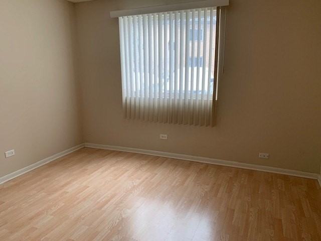 6616 104th Pl Apt 4 #4 - Photo 5 of 10