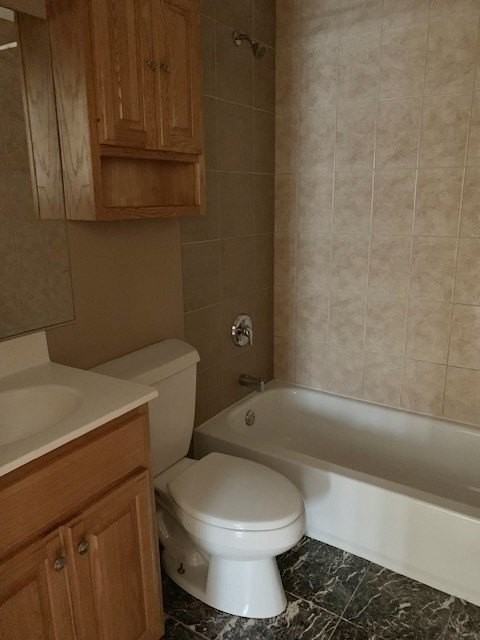 6616 104th Pl Apt 4 #4 - Photo 7 of 10