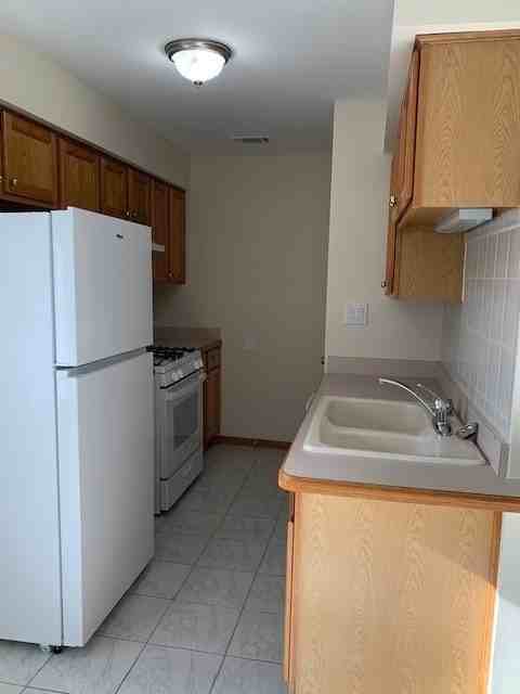 10541 Parkside Ave Apt 3e #3E - Photo 6 of 17