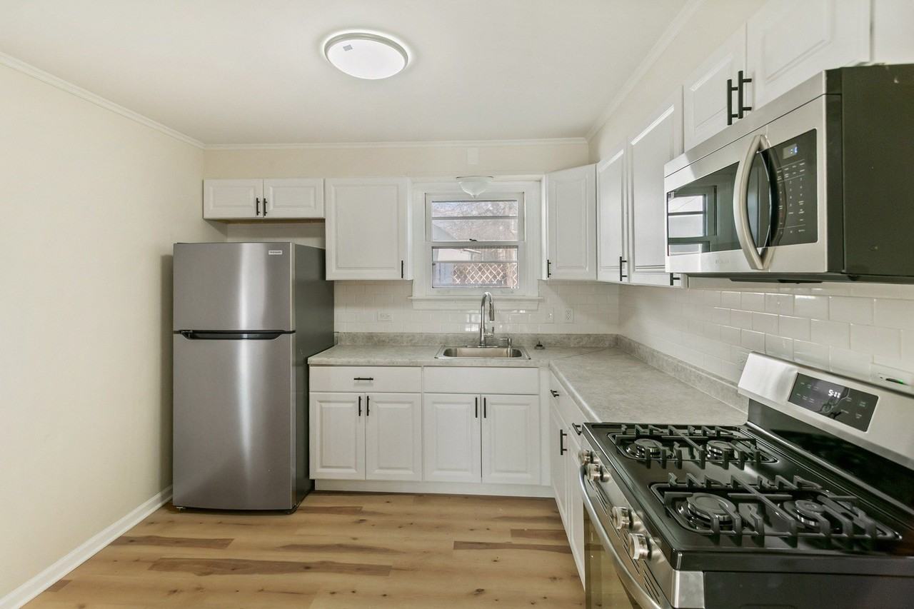 28 Apple Ln - Photo 3 of 16