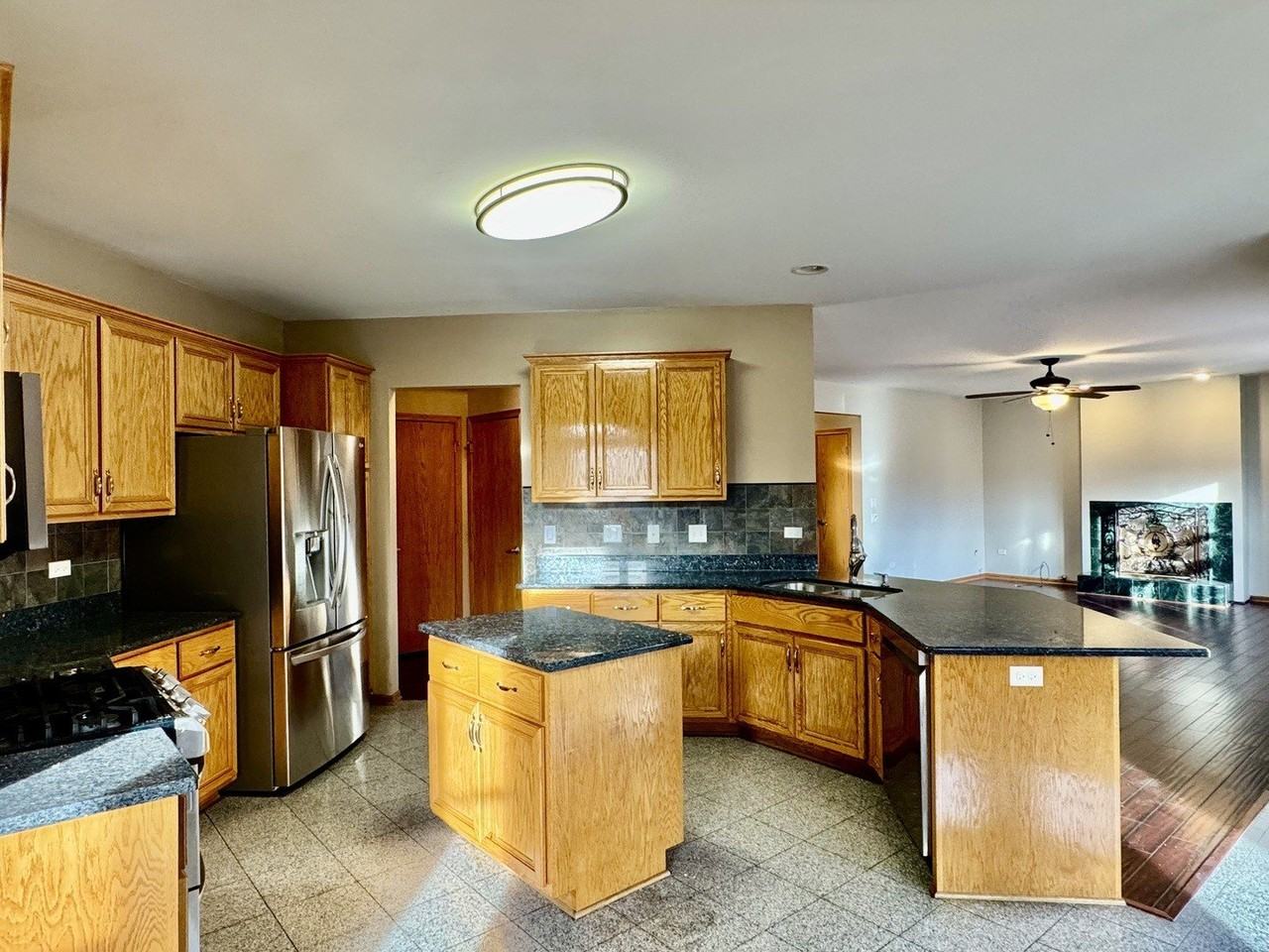 12457 Walden Rd - Photo 6 of 41