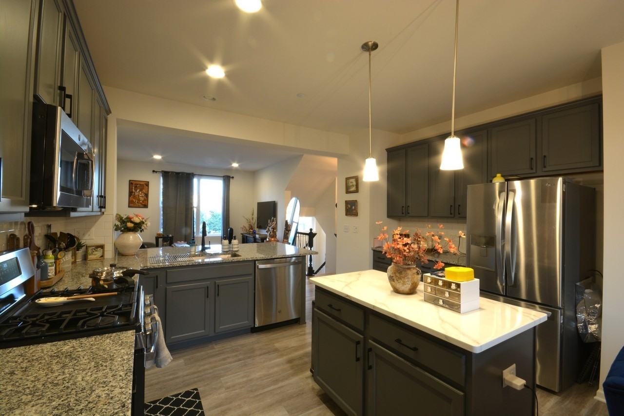 3S624 Everton Dr - Photo 5 of 13