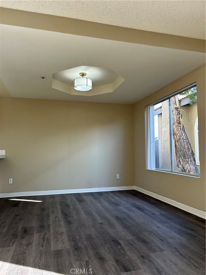 375 E Phillips Blvd - Photo 4 of 14