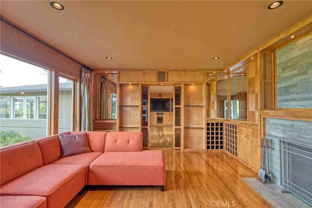 1530 Poppy Peak Dr - Photo 5 of 45