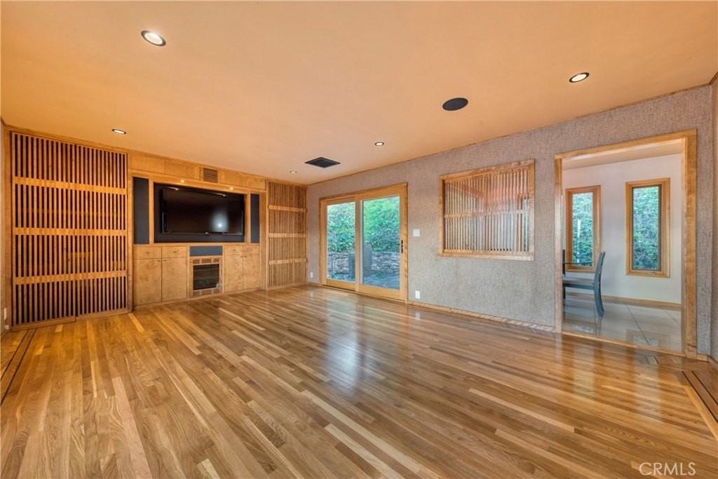 1530 Poppy Peak Dr - Photo 6 of 45