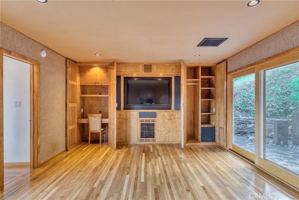 1530 Poppy Peak Dr - Photo 7 of 45