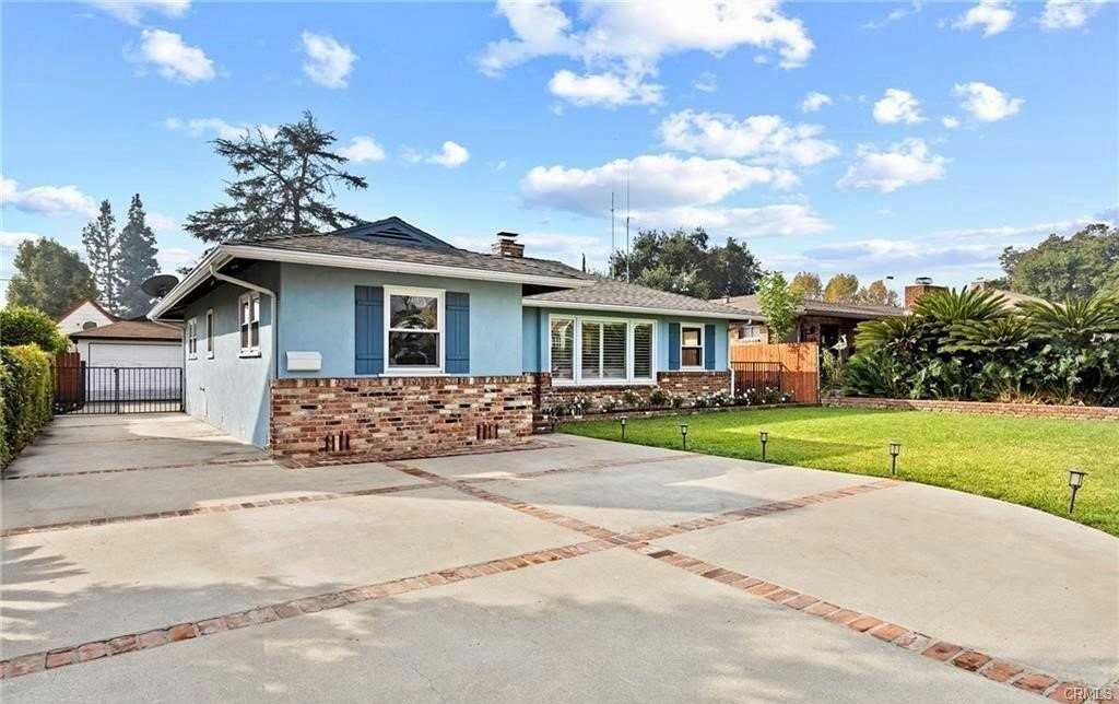 8348 Doris Ave - Photo 2 of 23