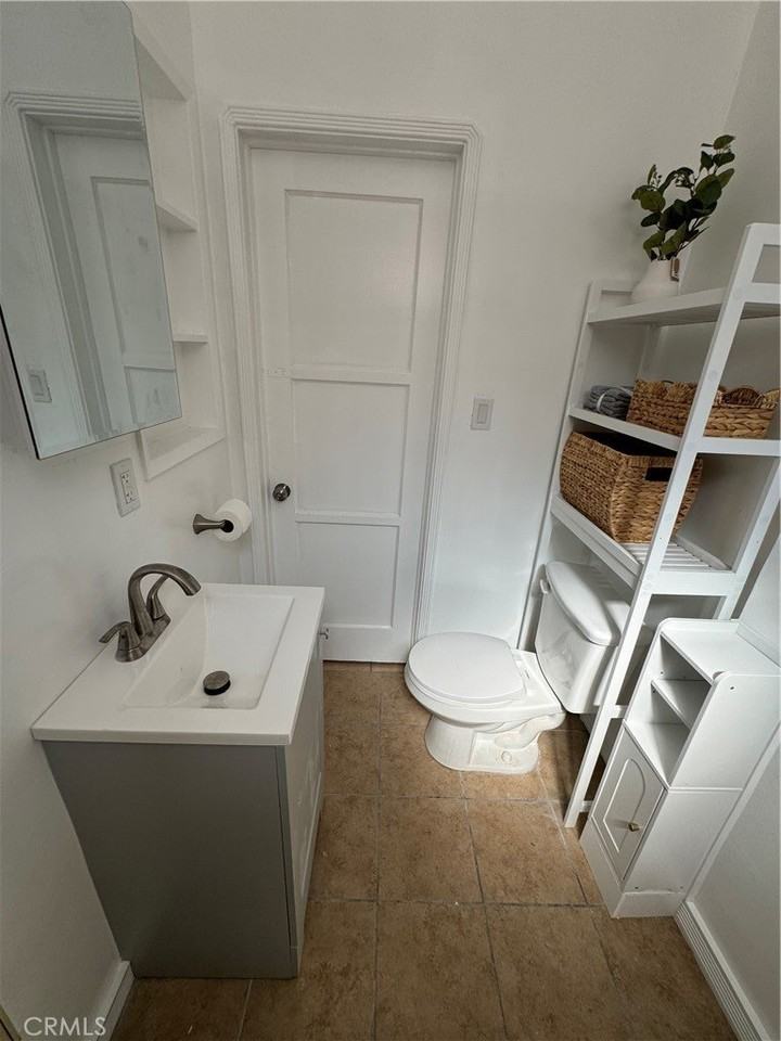 6823 Vinevale Ave - Photo 7 of 14