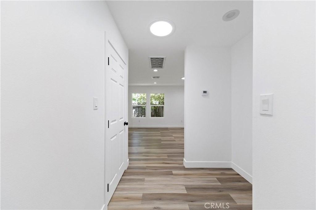 12423 Howard St - Photo 6 of 50