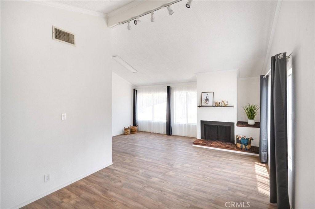 2254 Riverside Dr #2256 - Photo 2 of 27