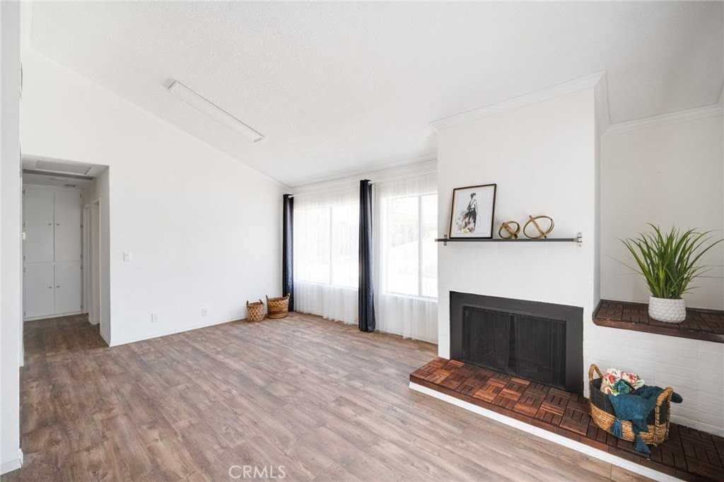 2254 Riverside Dr #2256 - Photo 6 of 27