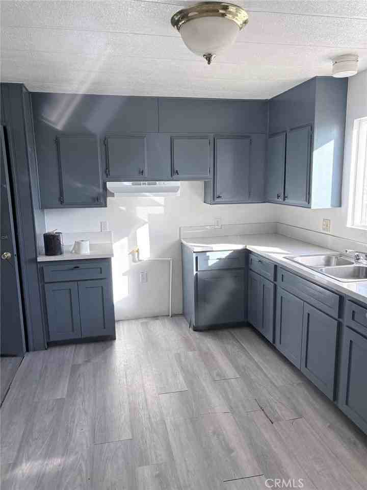 22821 Deprad St - Photo 5 of 8