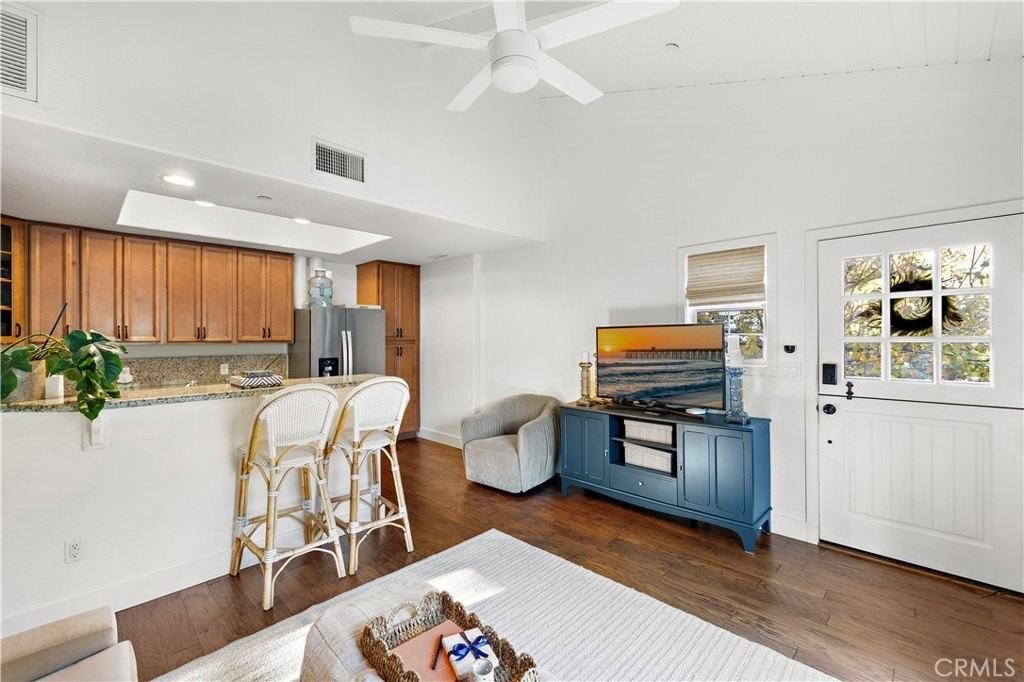 1315 Dunning Dr #B - Photo 5 of 19