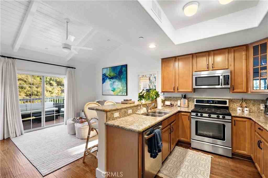 1315 Dunning Dr #B - Photo 6 of 19