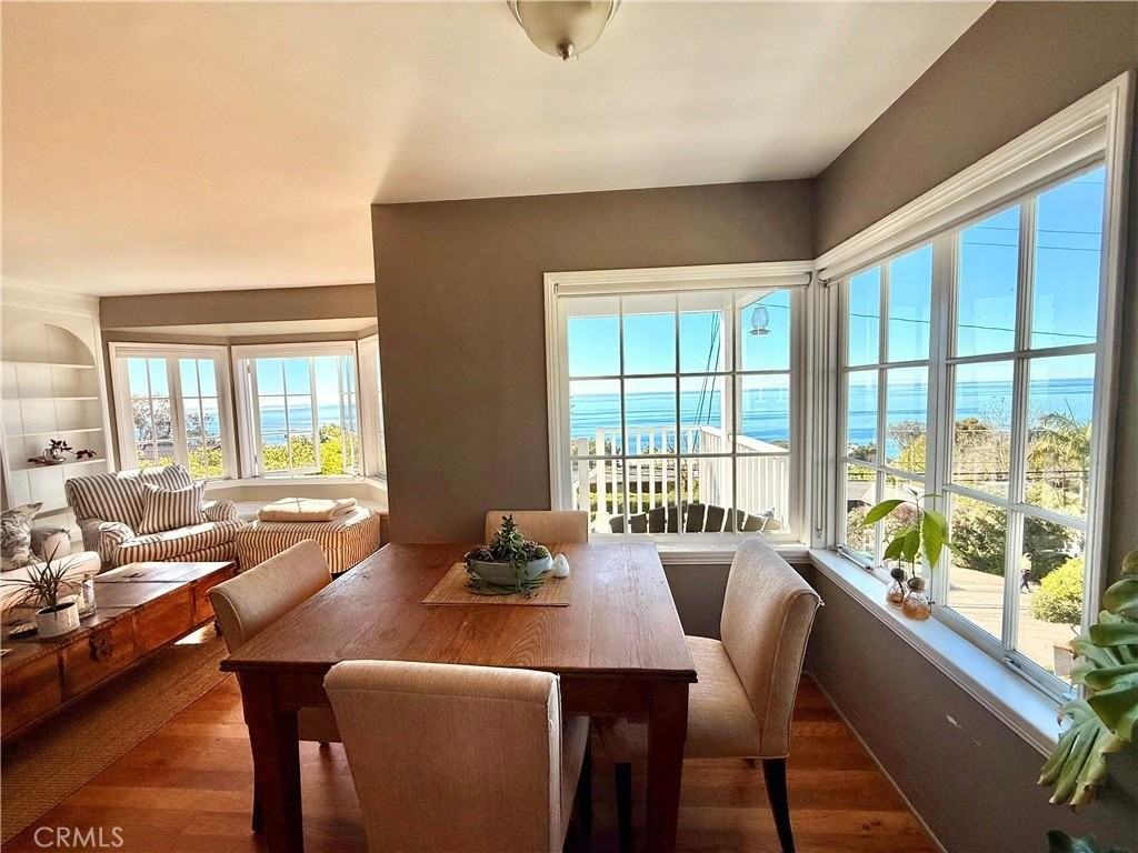 2344 Glenneyre St - Photo 4 of 23