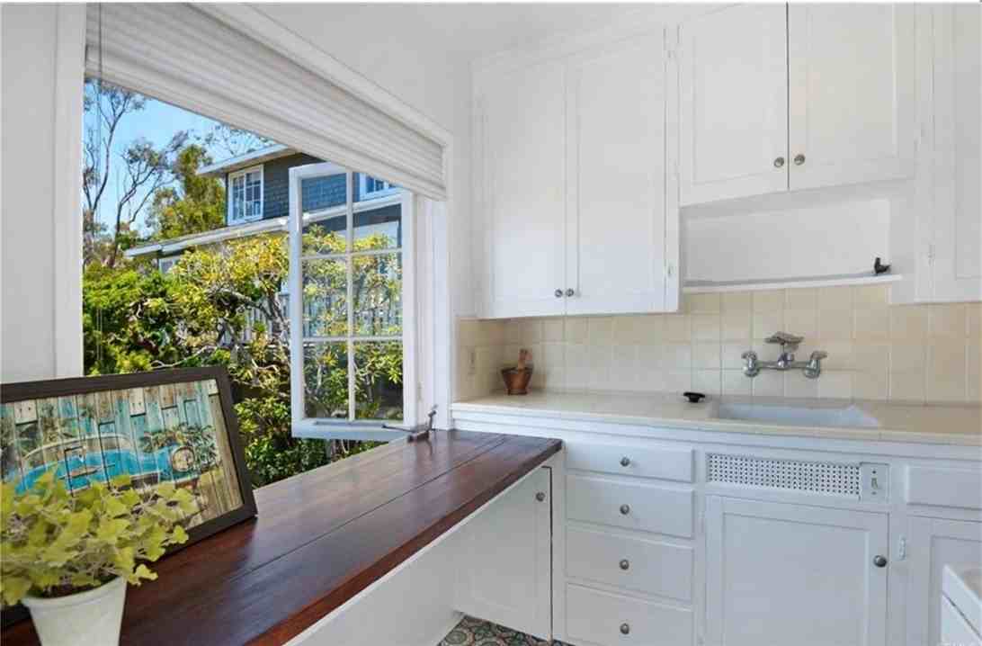 2344 Glenneyre St - Photo 5 of 23