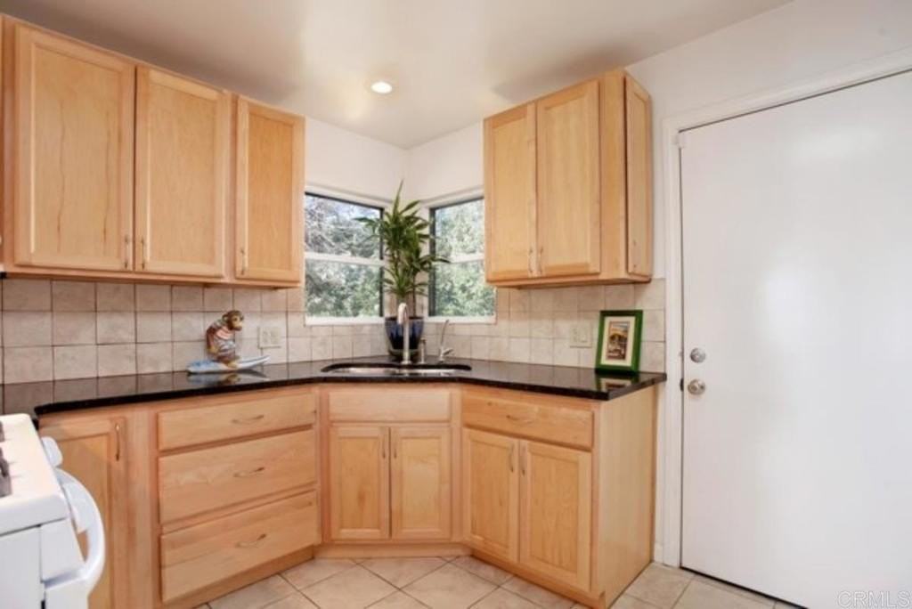 3020 Eagle St - Photo 7 of 17