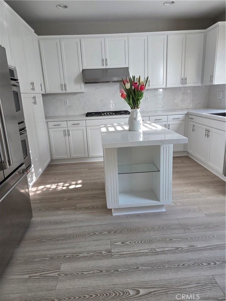 24902 Gardenway Dr - Photo 2 of 4