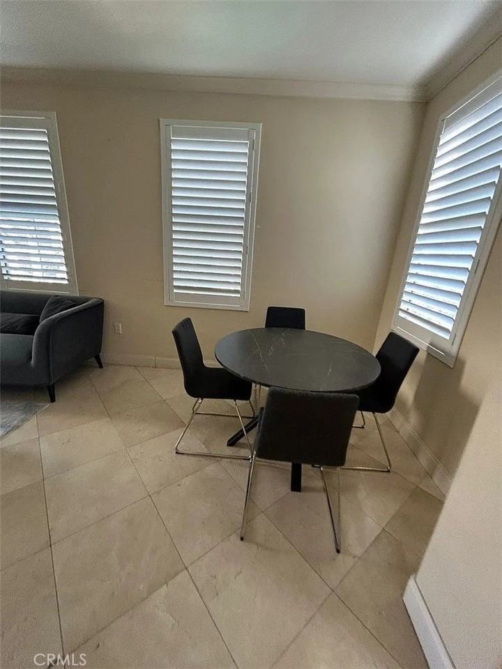 2446 Watermarke Pl - Photo 6 of 16