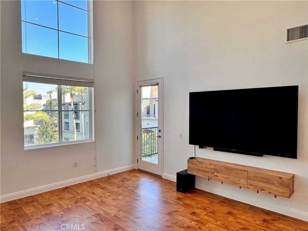 2423 Scholarship - Photo 7 of 41