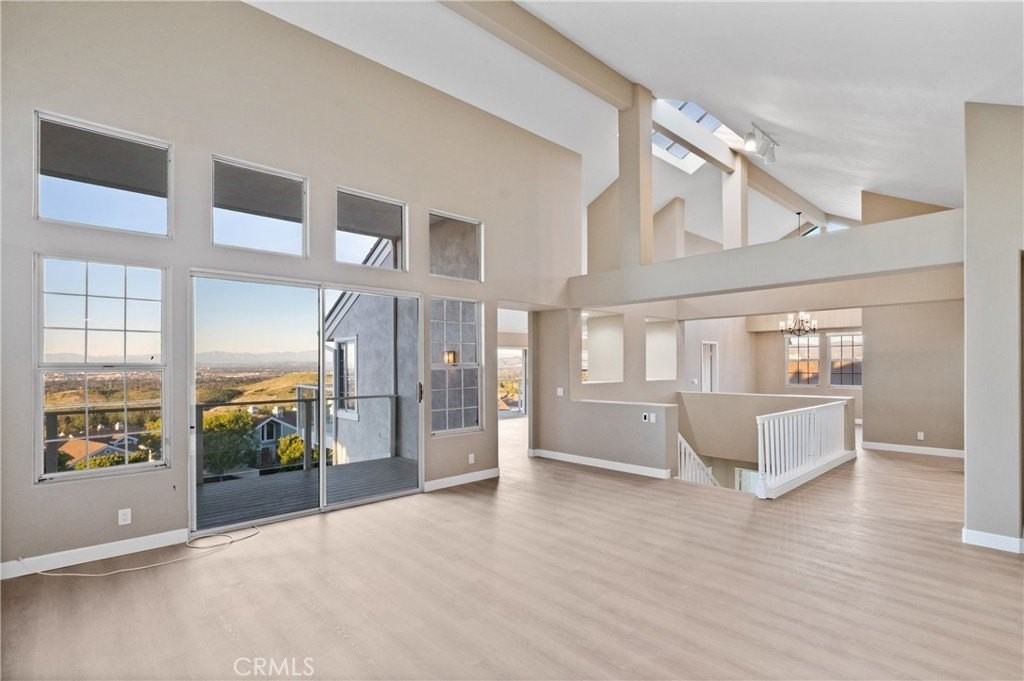 6 Saros #68 - Photo 5 of 35