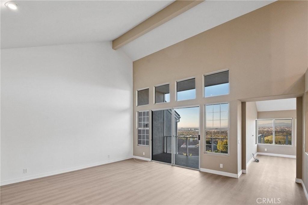 6 Saros #68 - Photo 6 of 35