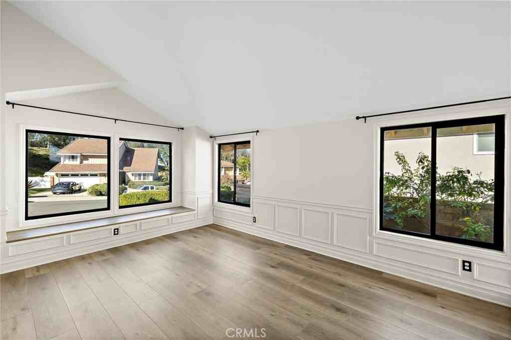 26432 Ganiza - Photo 4 of 25