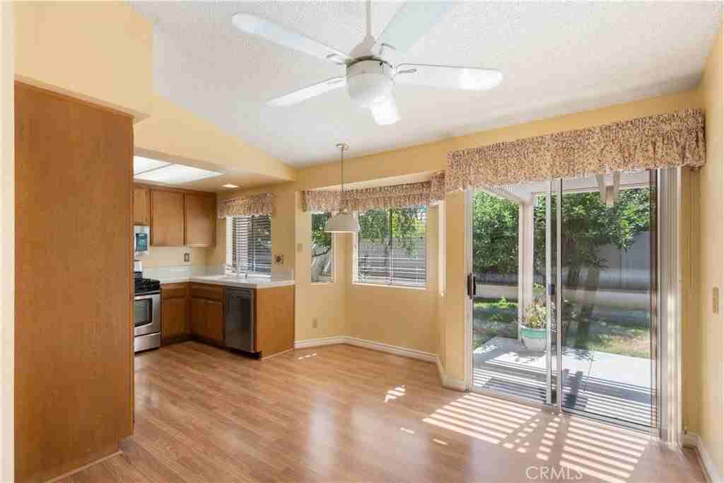 1045 Southern Hills Dr - Photo 6 of 49