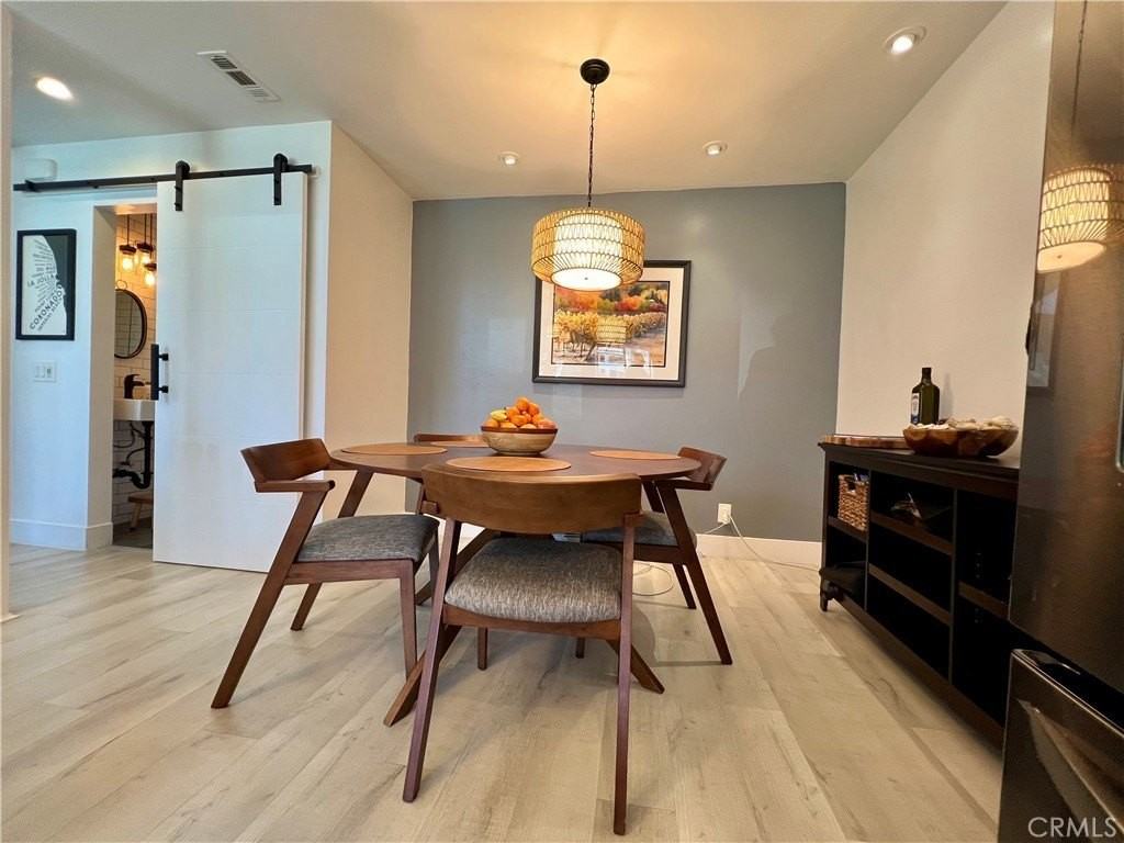 7801 Seabreeze Dr - Photo 4 of 20