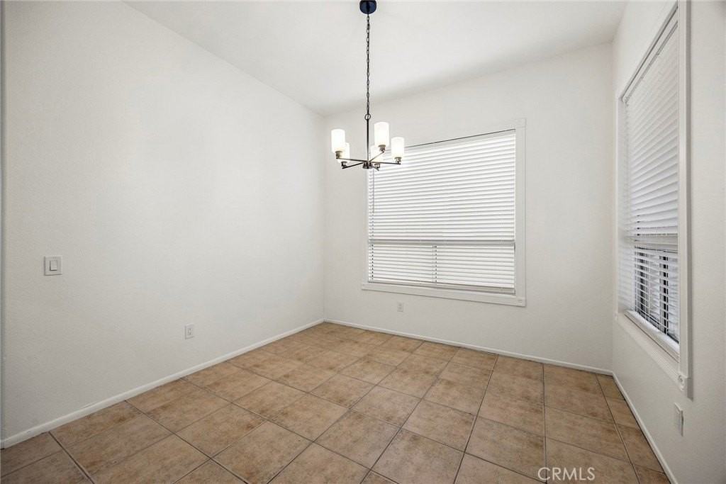 966 Cimarron Ln - Photo 5 of 25