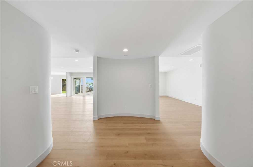 5527 Burning Tree Dr - Photo 4 of 50