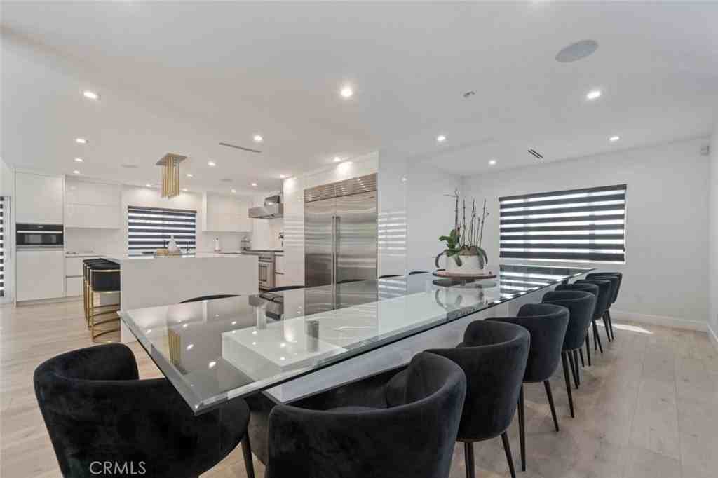 17043 Gunther St - Photo 6 of 50