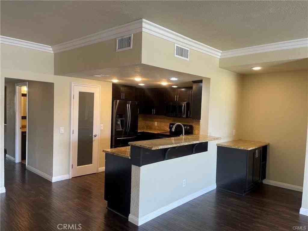 22570 Bass Pl - Photo 5 of 50