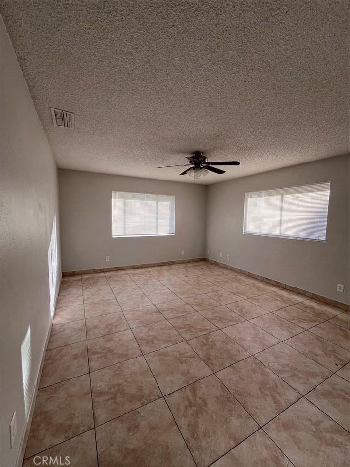 43052 Charlton Ave - Photo 3 of 29