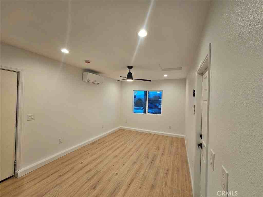 324 E Citron St - Photo 5 of 16