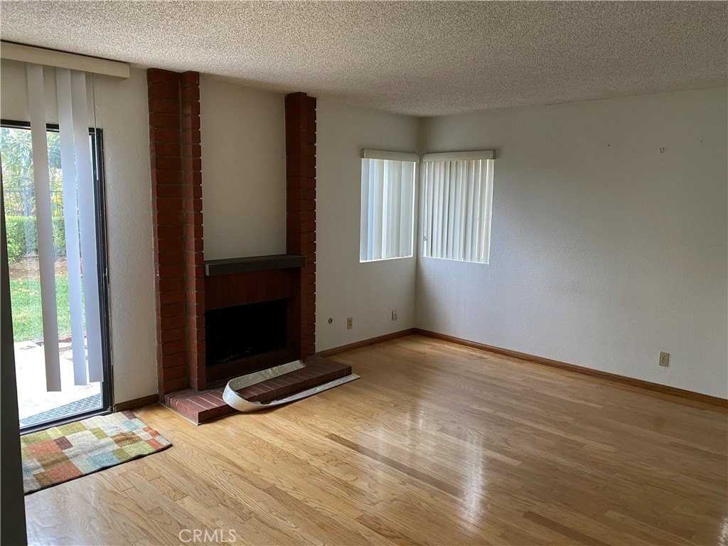 9 Skyline Ln - Photo 3 of 9