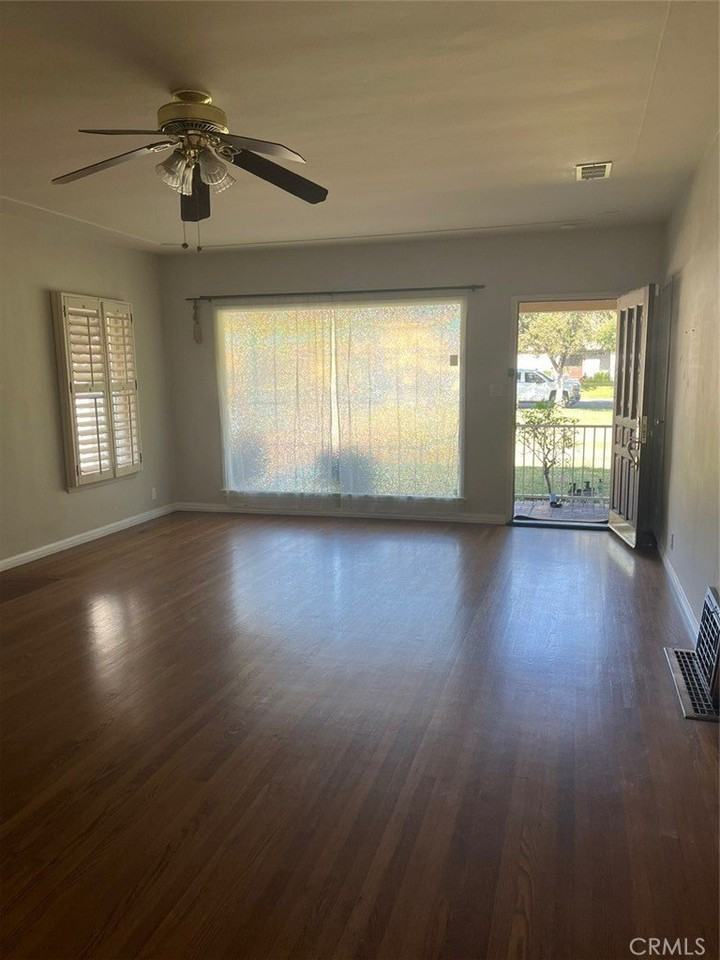 522 W Norman Ave - Photo 6 of 20