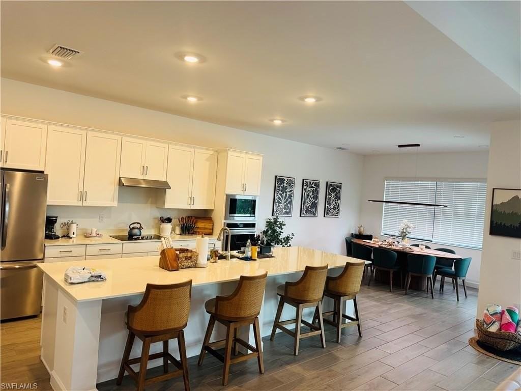 10798 Timber Creek Dr - Photo 3 of 14