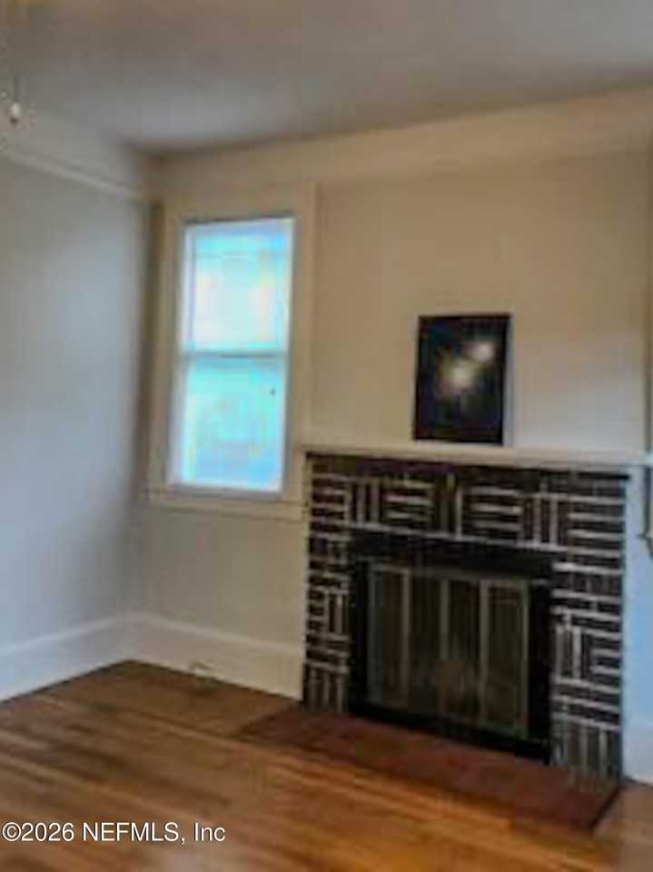 3664 Riverside Ave - Photo 5 of 19