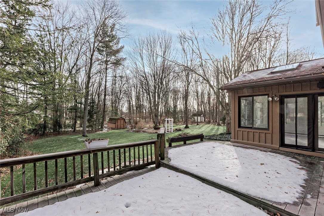 6235 Sunnywood Dr - Photo 5 of 50