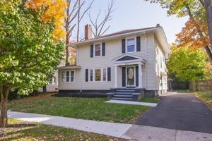 featured image of 2537 S Taylor Rd