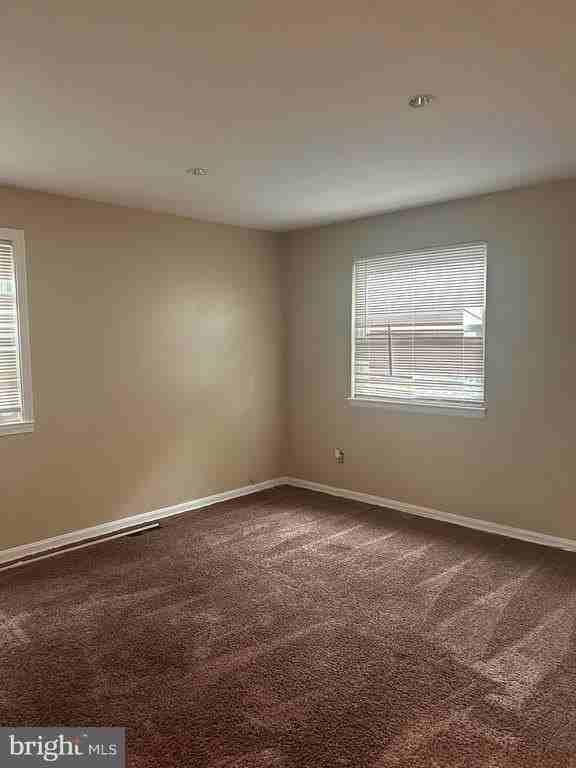 1021 E Williams Cir - Photo 3 of 19