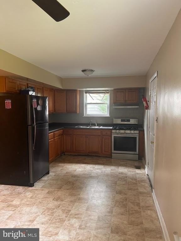 1021 E Williams Cir - Photo 5 of 19