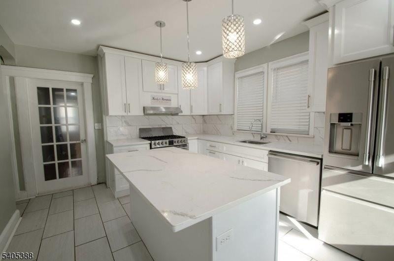 78 Genessee Ave #1 - Photo 3 of 14