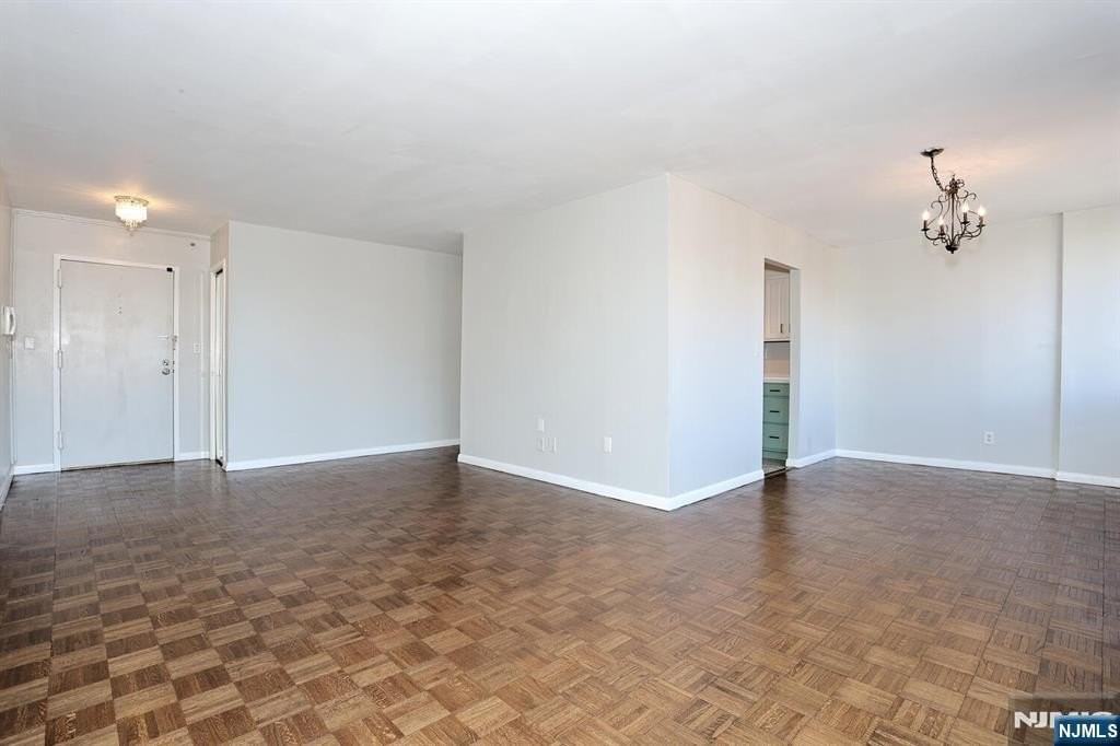 160 Overlook Ave Apt 18d - Photo 7 of 19